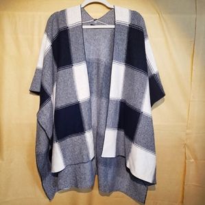 Women's Plus Plaid Poncho